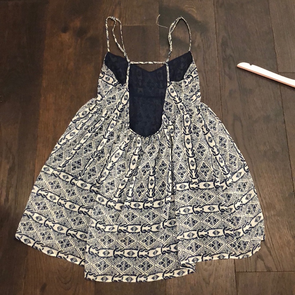 Dress - Picture 2 of 4